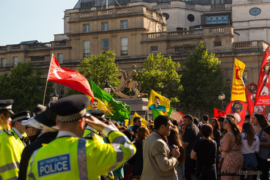 Ingiltere-Londra Protestolari - Occupygezi - Trafalgar Square (20)