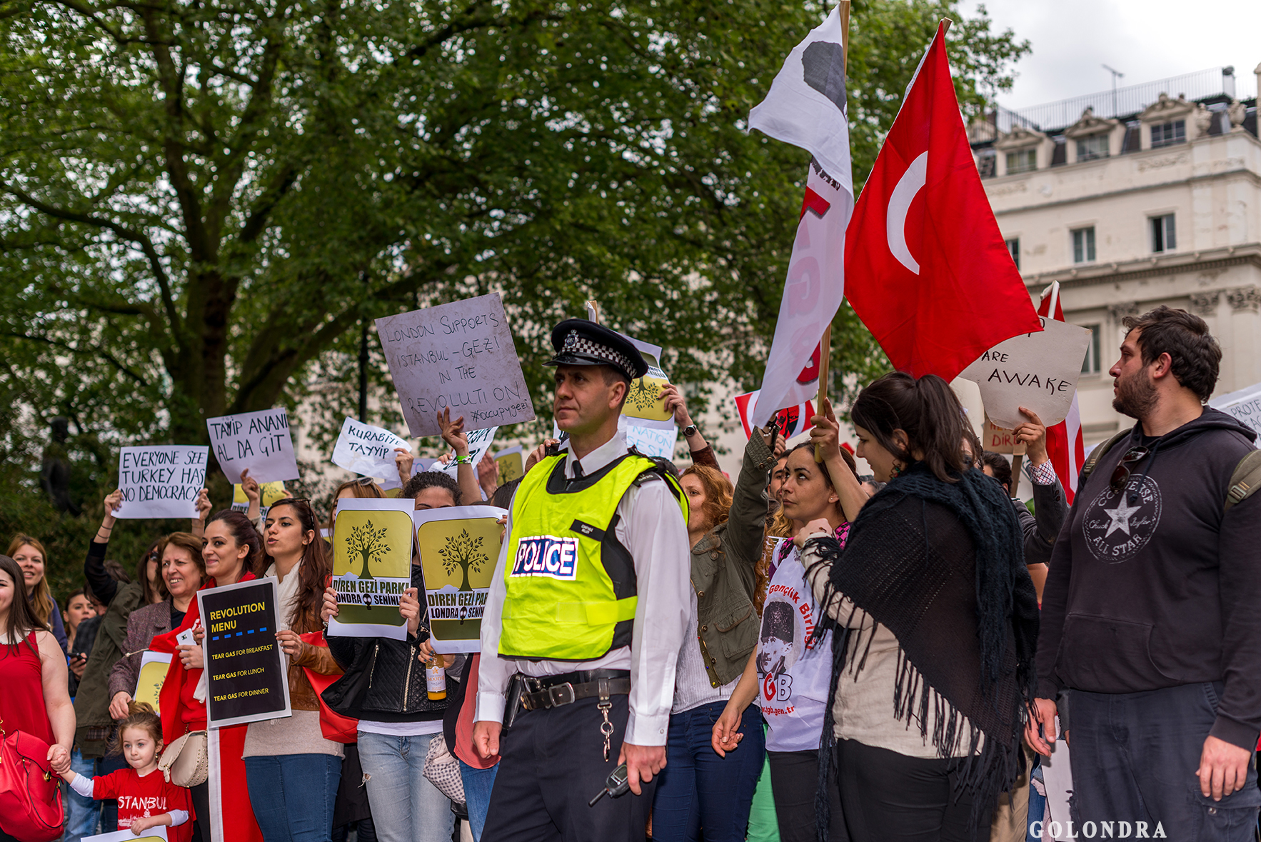 Protesting Turkish Government - Turk Hukumetini Protesto - Londra - London (38)