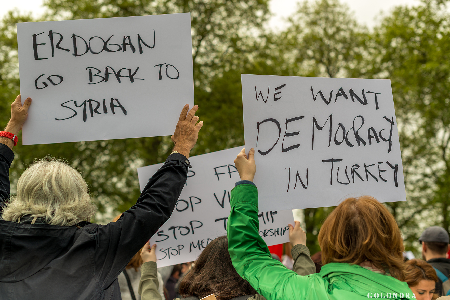 Protesting Turkish Government - Turk Hukumetini Protesto - Londra - London (9)