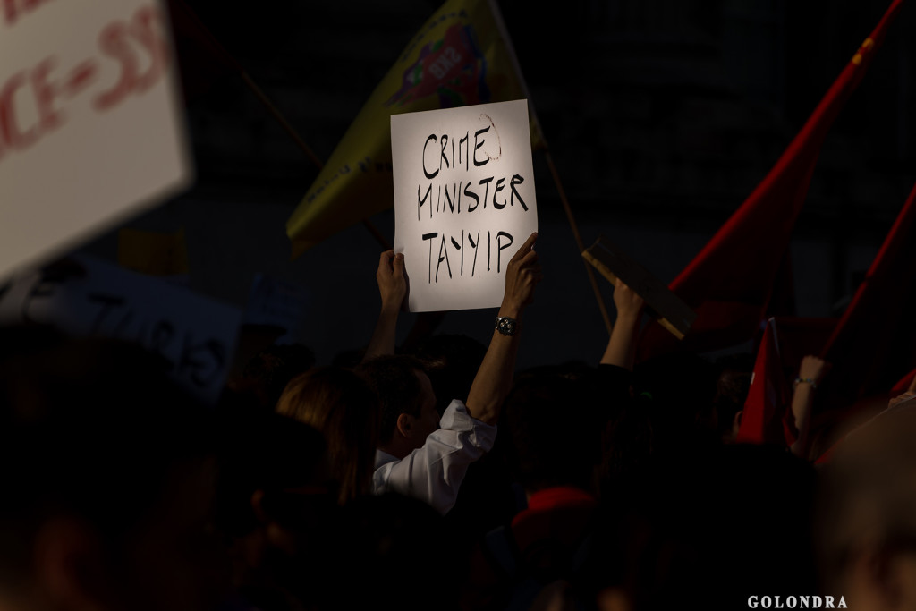 Protests in London Trafalgar Square - Occupygezi (16)