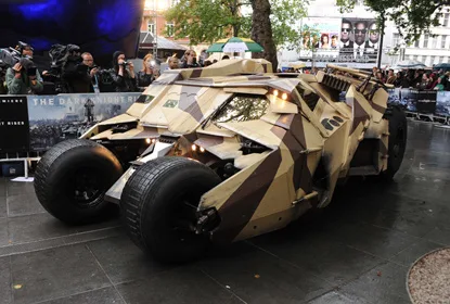 dark-knight-rises-film-galasi filmde kullanılan araçlardan birisi