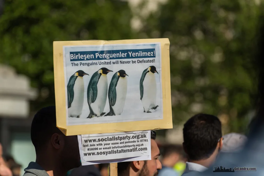 Ingiltere-Londra Protestolari - Occupygezi - Trafalgar Square (19)