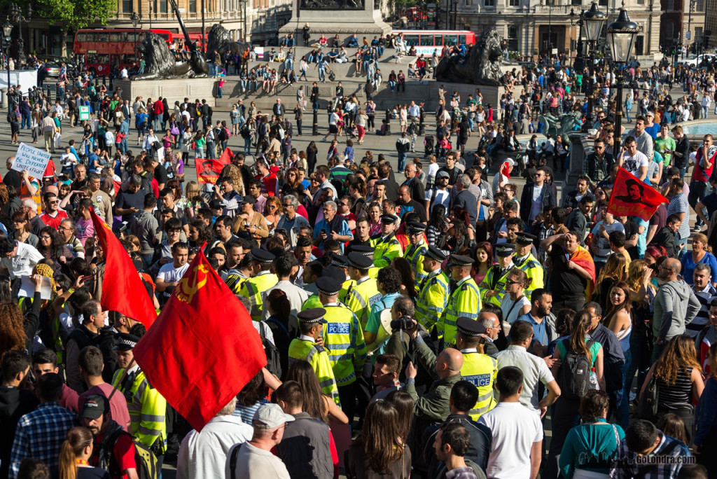 Ingiltere-Londra Protestolari - Occupygezi - Trafalgar Square (21)