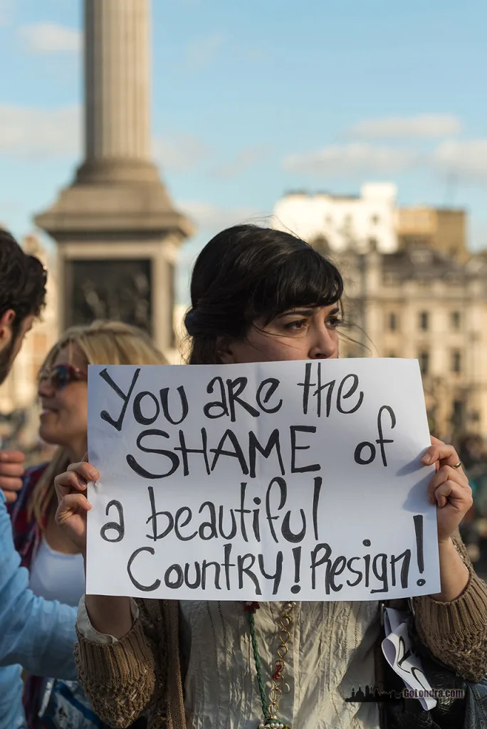 Ingiltere-Londra Protestolari - Occupygezi - Trafalgar Square (25)