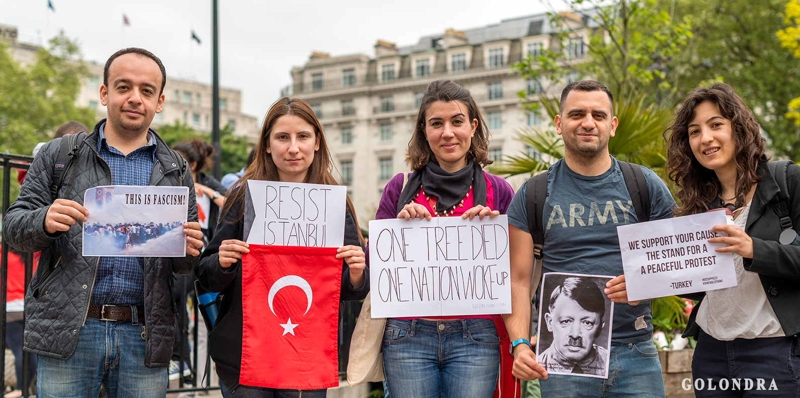 Protesting Turkish Government - Turk Hukumetini Protesto - Londra - London (19)