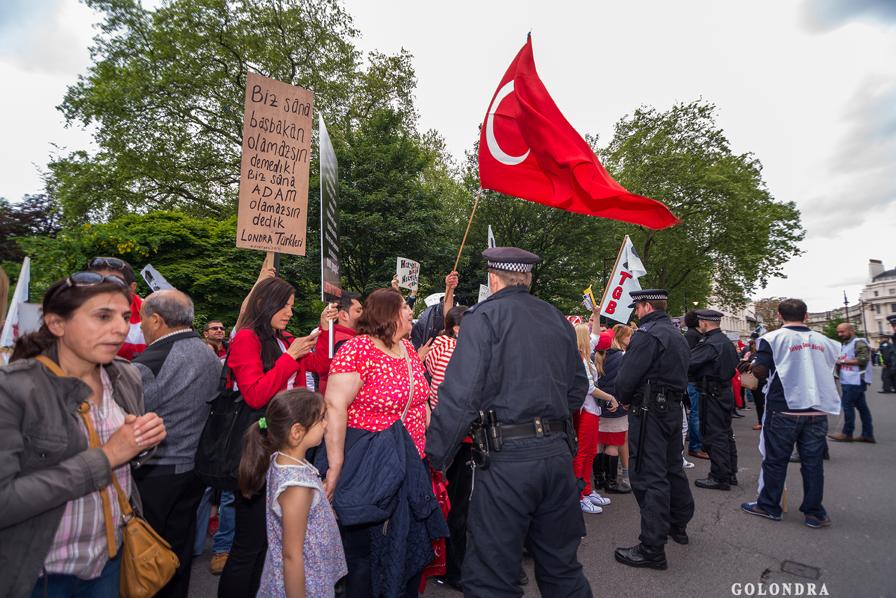 Protesting Turkish Government - Turk Hukumetini Protesto - Londra - London (39)