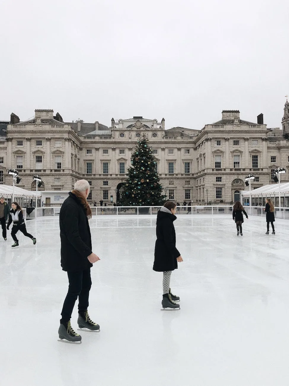 Londra'da açık hava buz pateni yapın